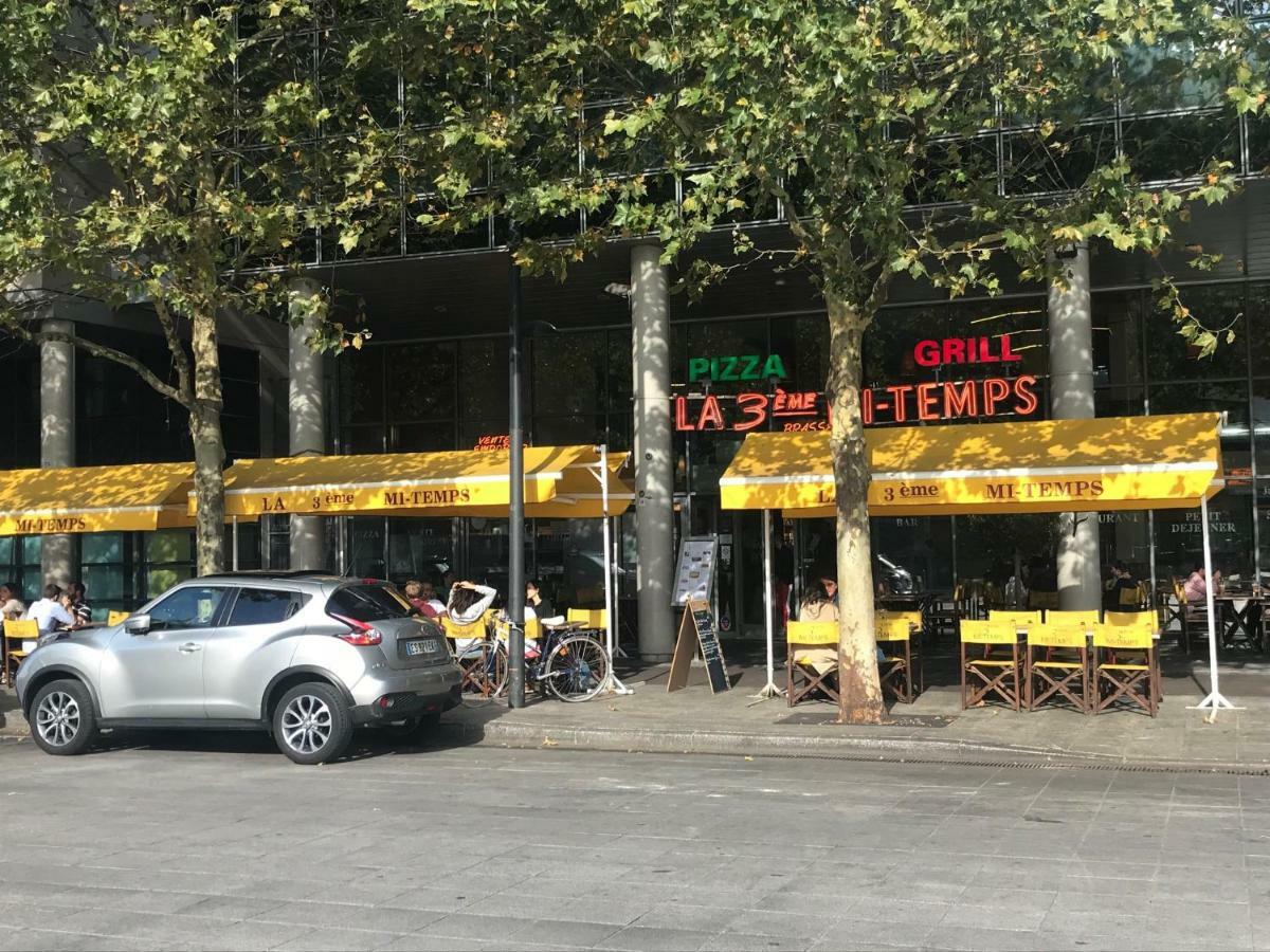 F2 Paris 10Eme Gare Du Nord - Stade De France - Parking サン＝ドニ エクステリア 写真