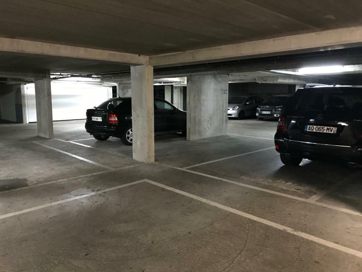 F2 Paris 10Eme Gare Du Nord - Stade De France - Parking サン＝ドニ エクステリア 写真